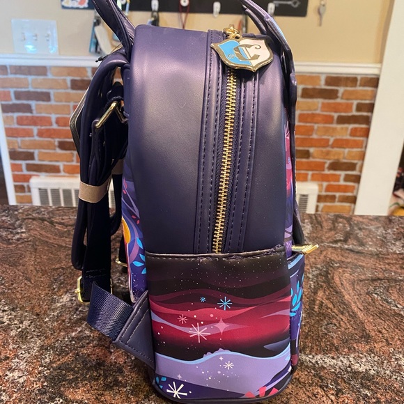 NWT Cinderella Castle Loungefly Mini Backpack - Picture 6 of 6